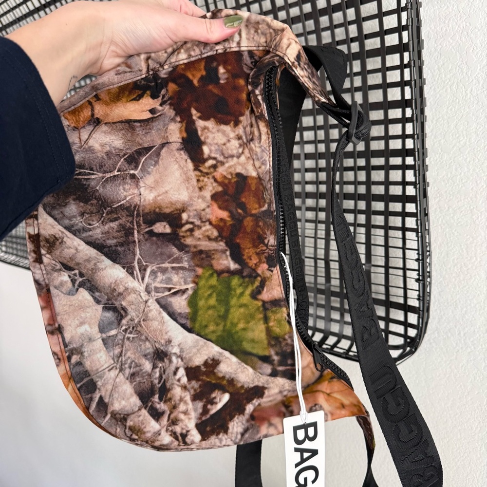 Baggu nylon crescent bag photo forest camo - Picture 2 of 4